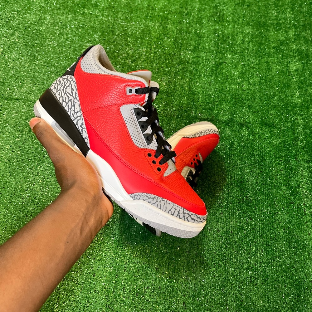 Jordan 3 Fire red